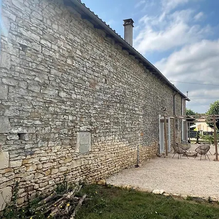 Le Petit Vignoble - Maison Vigneronne Et Vigne * Savigne